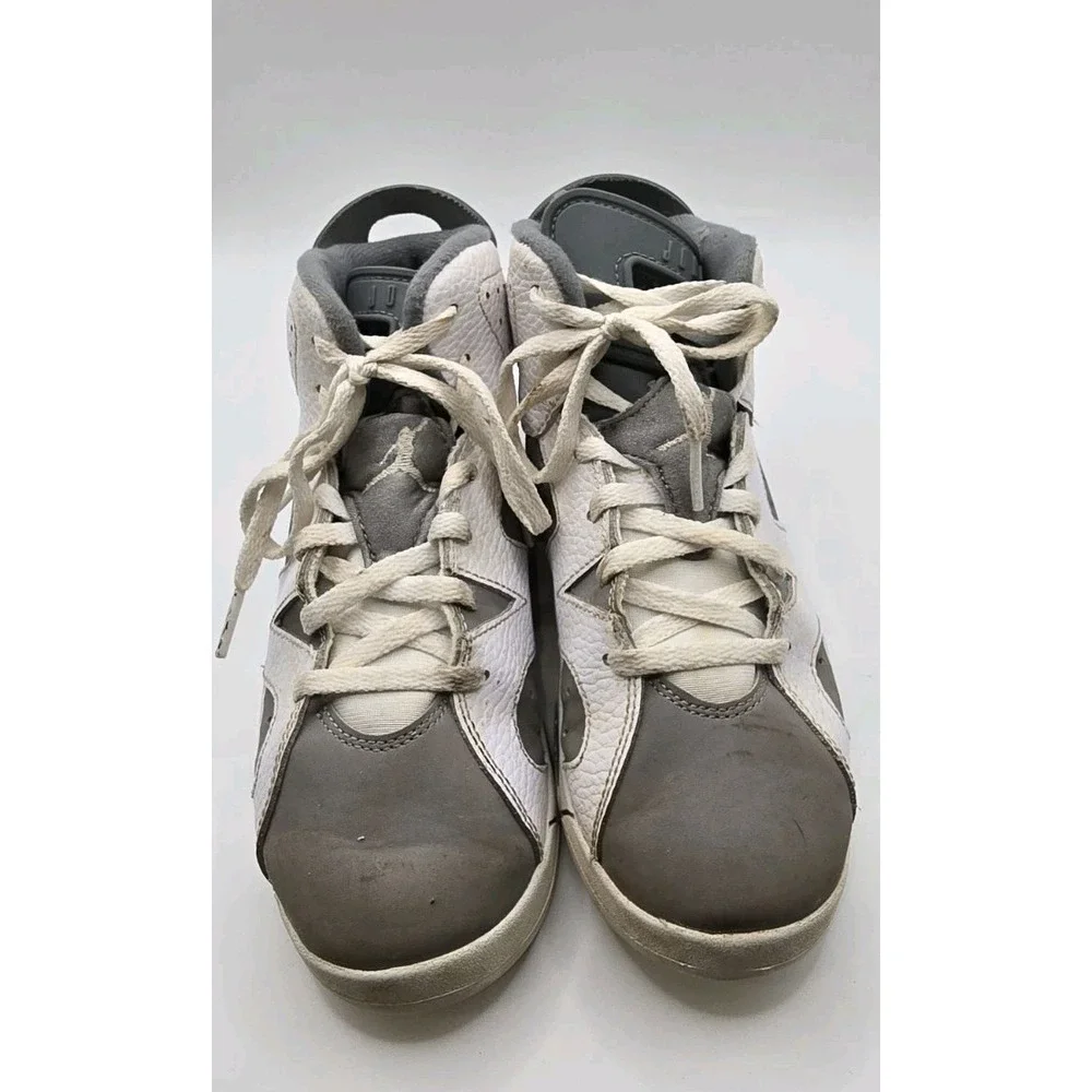 Nike Air Jordan 6 Retro Size 2.5Y‎ Athletic Shoes Sneakers White Size